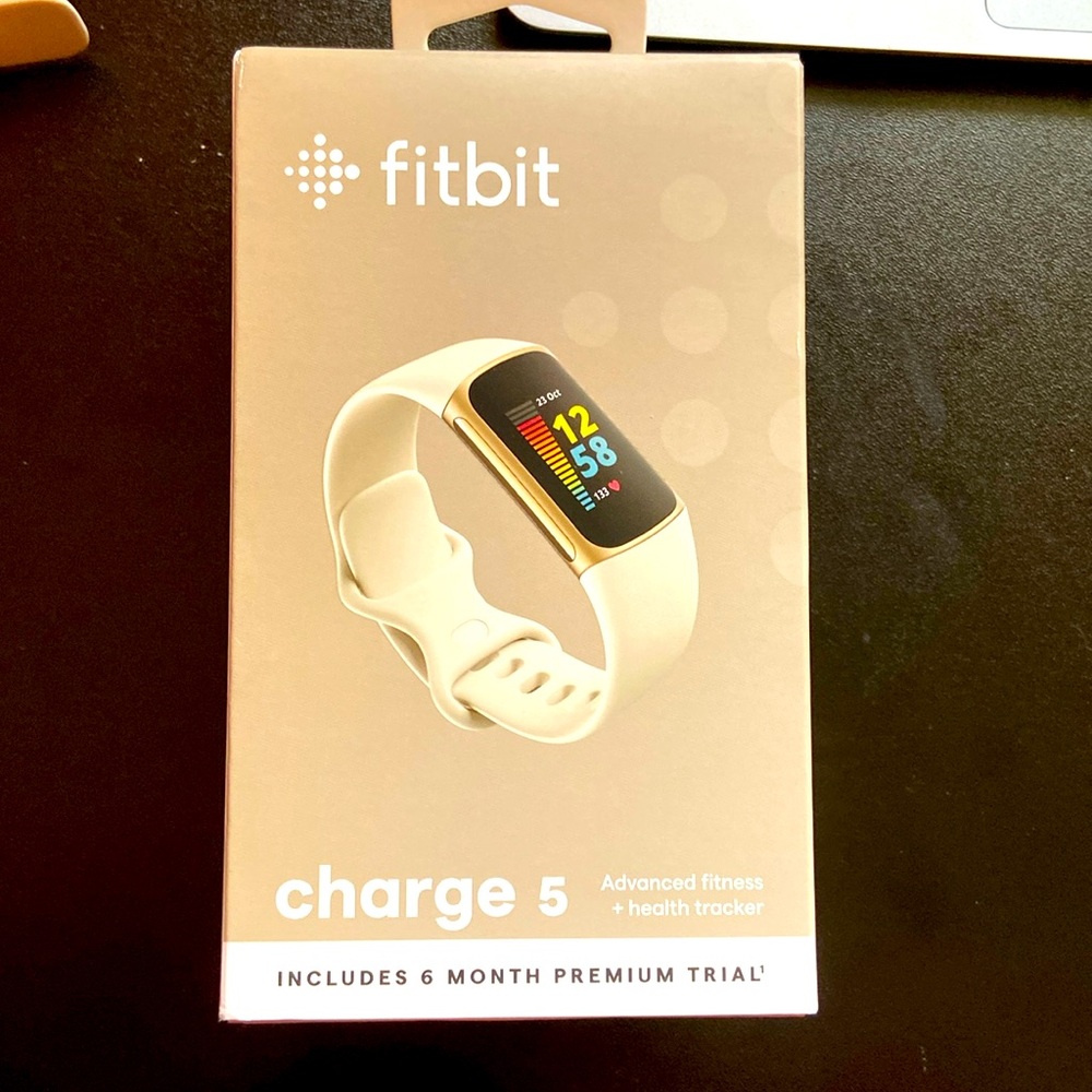 Fitbit Charge 5